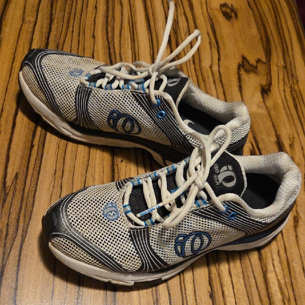 Pearl Izumi Black and Blue Athletic Shoes